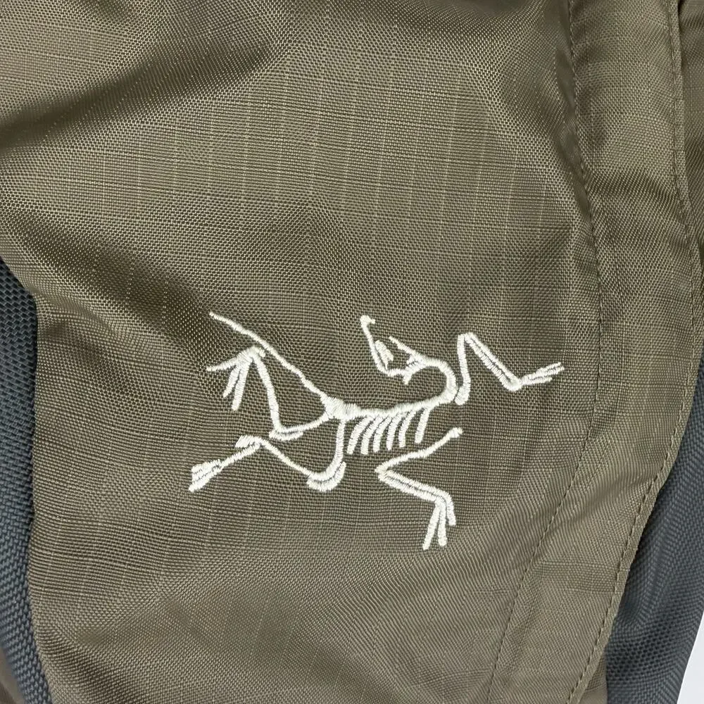Arcteryx Fuse Backpack 28L Olive Charcoal Daypack Hiking Camping Outdoor Y2K